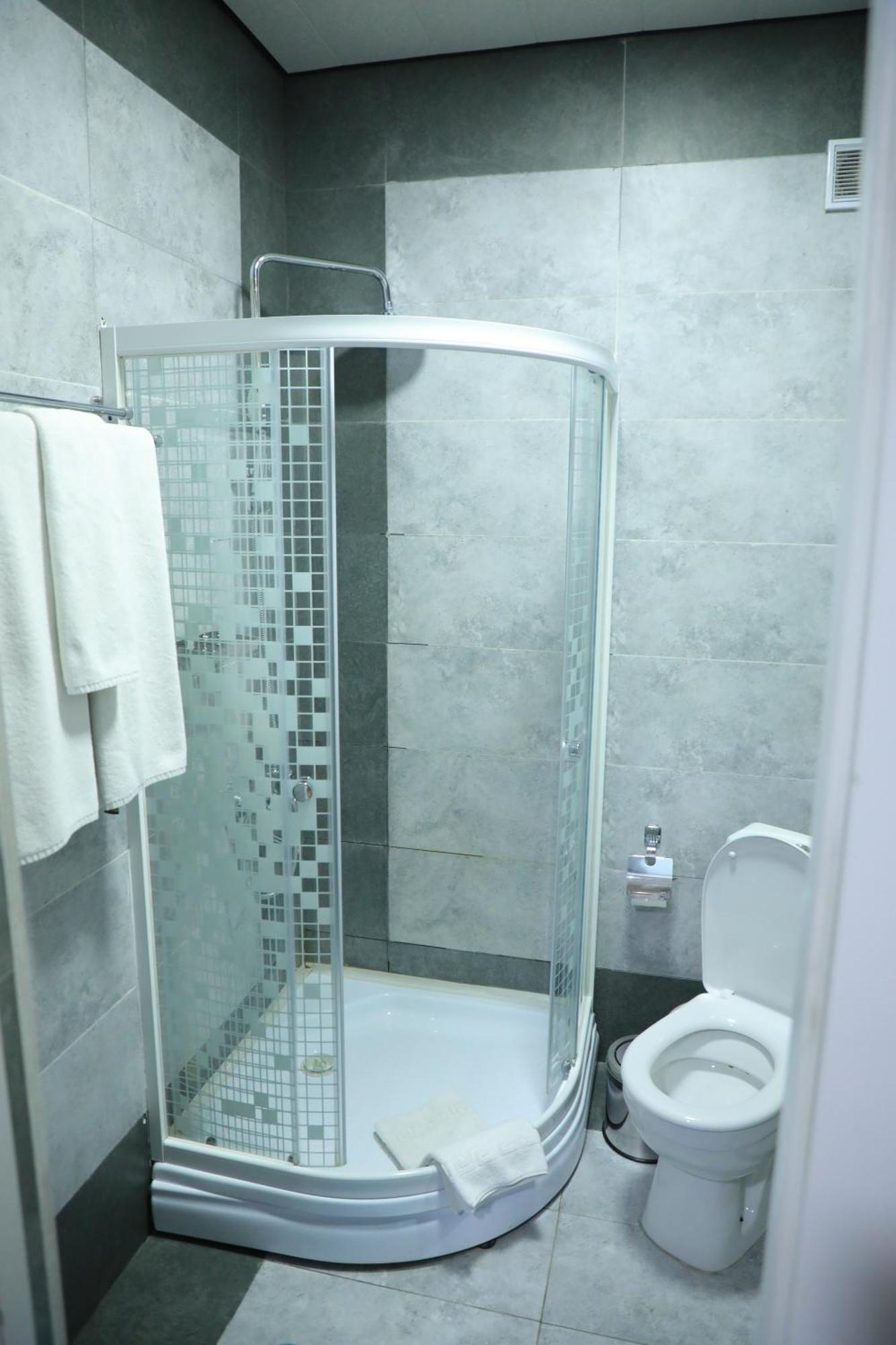 Hobiz Hotel Navoi Eksteriør billede