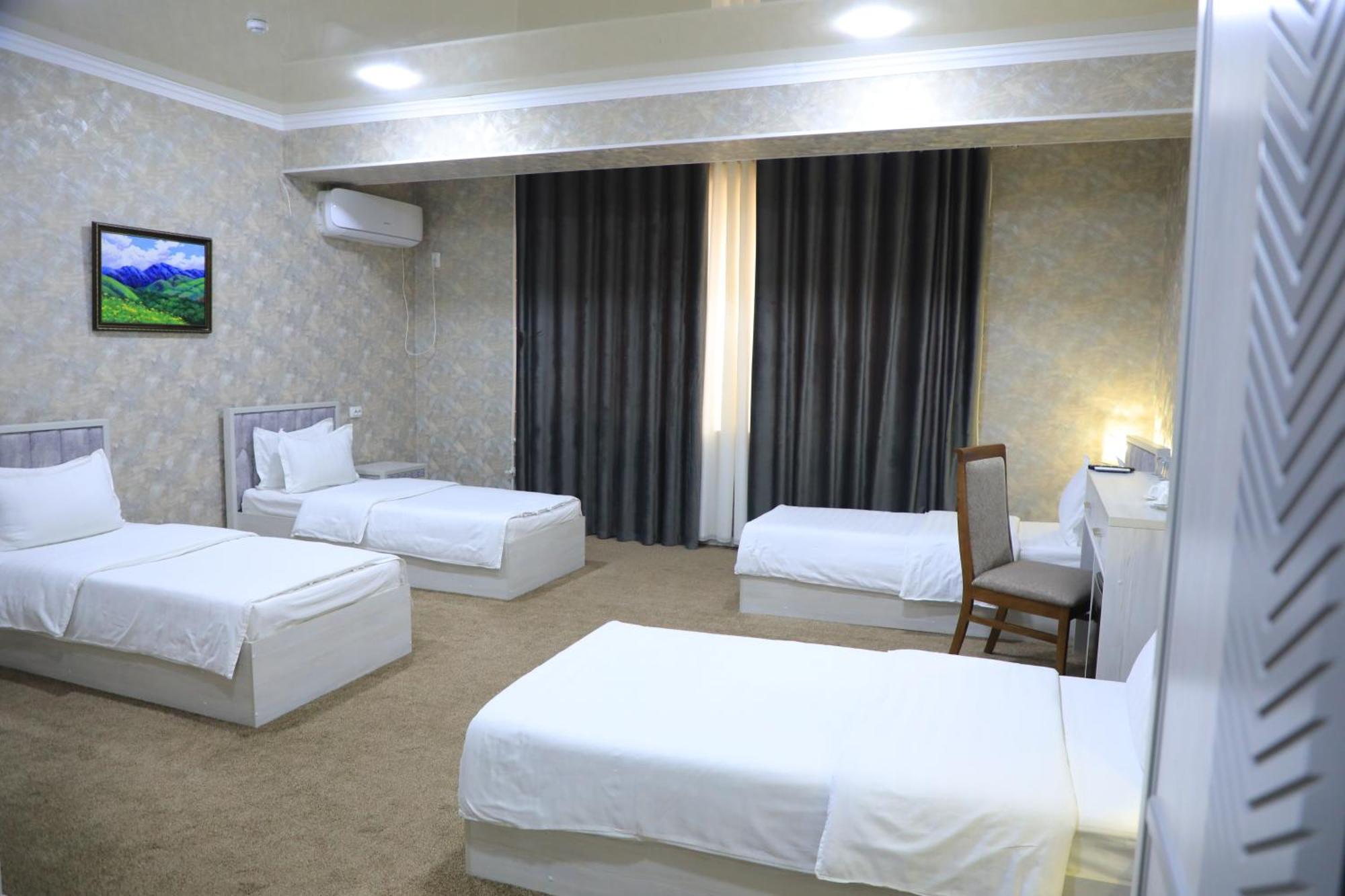 Hobiz Hotel Navoi Eksteriør billede